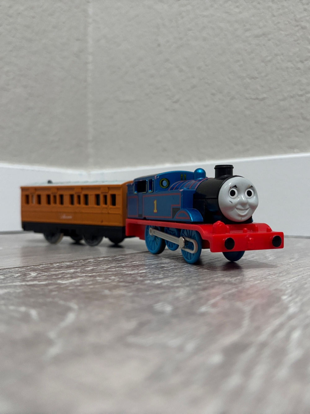 Motorized Steam Along Thomas and Annie 2005 Hit Toy Co - Thomas & Friends